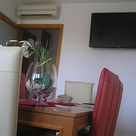 Apartment Near The Beach *