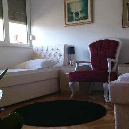 Apartment Near The Beach